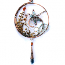 Dragonfly Lilly Gemstone Suncatcher