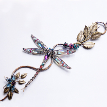 Dragonfly Vine with Swarovski Crystal Dragonfly Vine with Swarovski Crystal