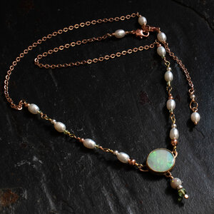 AUSTRALIAN OPAL & FRESHWATER PEARL CHOKER NECKLACE WITH AN ADDED EXTENDER IN MIXED METALS.