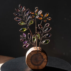 WHIMSICAL CRYSTAL FLOWERS & LEAVES ON A LOG SLICE ... WINDOWSILL SUNCATCHER