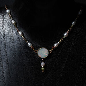 AUSTRALIAN OPAL & FRESHWATER PEARL CHOKER NECKLACE WITH AN ADDED EXTENDER IN MIXED METALS.