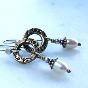 FRESHWATER PEARL EARRINGS WITH 935 ARGENTIUM SILVER EAR WIRES