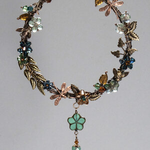 BEE & DRAGONFLY WREATH SWAROVSKI CRYSTAL WINDOW SUNCATCHER IN MIXED METALS