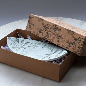 CURVED MARQUISE DRAGONFLY RING DISH