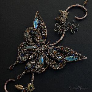 BUTTERFLY CRYSTAL & GEMSTONE WINDOW SUNCATCHER IN COPPER AND BRONZE 