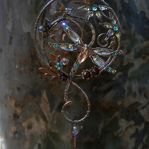 DRAGONFLY CRYSTAL WINDOW SUNCATCHER IN COPPER AND BRONZE 