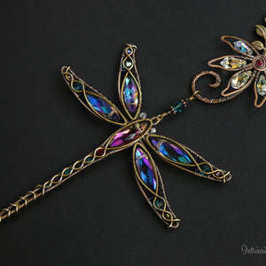DRAGONFLY WITH CONEFLOWER SWAROVSKI CRYSTAL WINDOW SUNCATCHER IN TURQUOISE, MAGNENTA & PURPLE WITH MIXED METALS