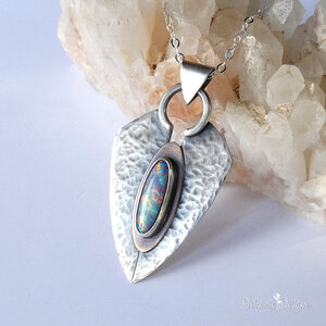 OPAL & STERLING SILVER PENDANT NECKLACE