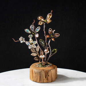 BOUQUET OF CRYSTAL FLOWERS ON A WOOD SLICE * WINDOWSILL SUNCATCHER * IKEBANA STYLE