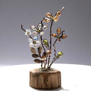 BOUQUET OF CRYSTAL FLOWERS ON A WOOD SLICE * WINDOWSILL SUNCATCHER * IKEBANA STYLE