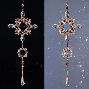 ORNATE VICTORIAN STYLE CRYSTAL WINDOW SUNCATCHER IN BLUE & AMBER