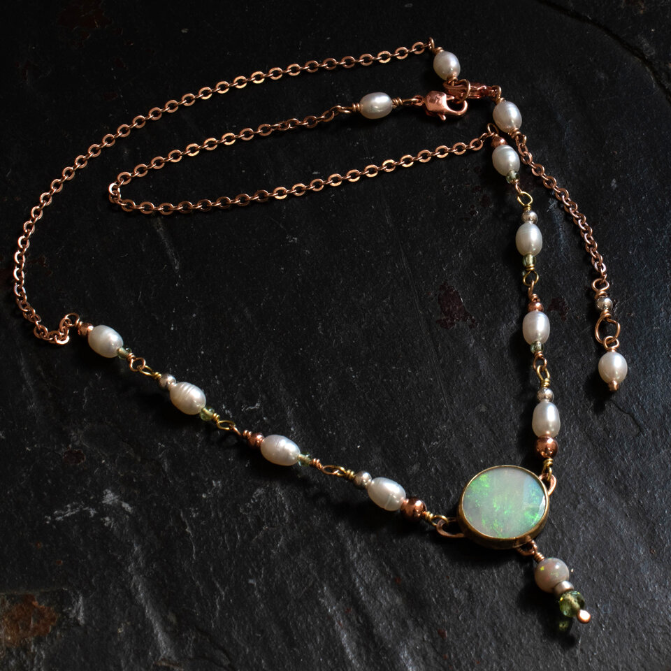 AUSTRALIAN OPAL & FRESHWATER PEARL CHOKER NECKLACE WITH AN ADDED EXTENDER IN MIXED METALS.