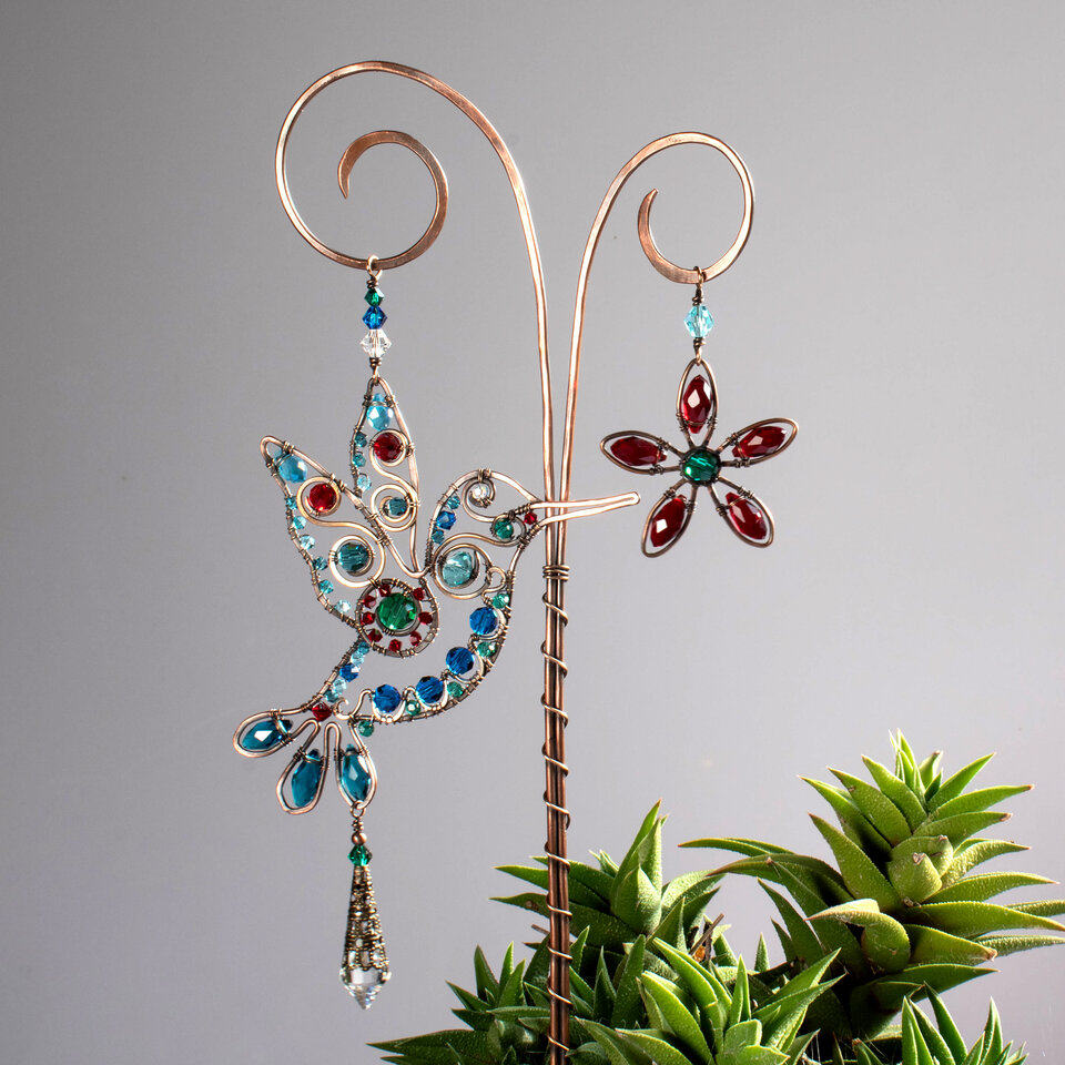 HUMMINGBIRD WITH A FLOWER ... DECORATIVE PLANT STAKE CRYSTAL SUNCATCHER