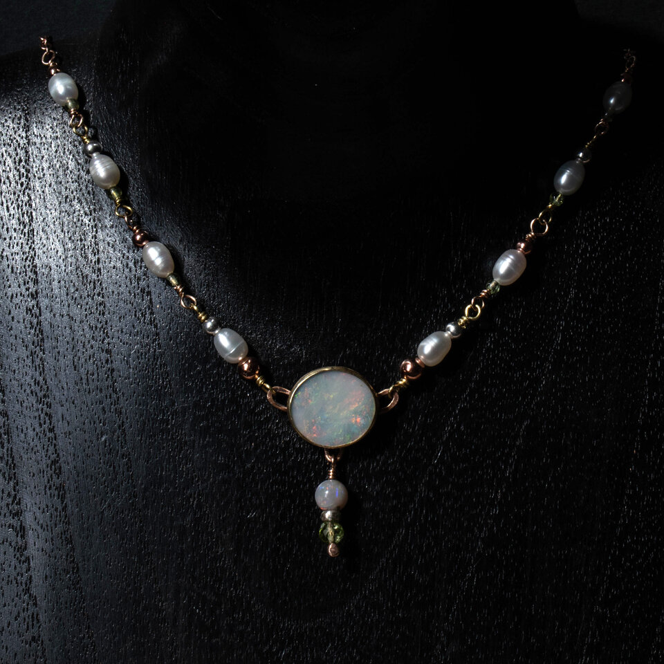 AUSTRALIAN OPAL & FRESHWATER PEARL CHOKER NECKLACE WITH AN ADDED EXTENDER IN MIXED METALS.