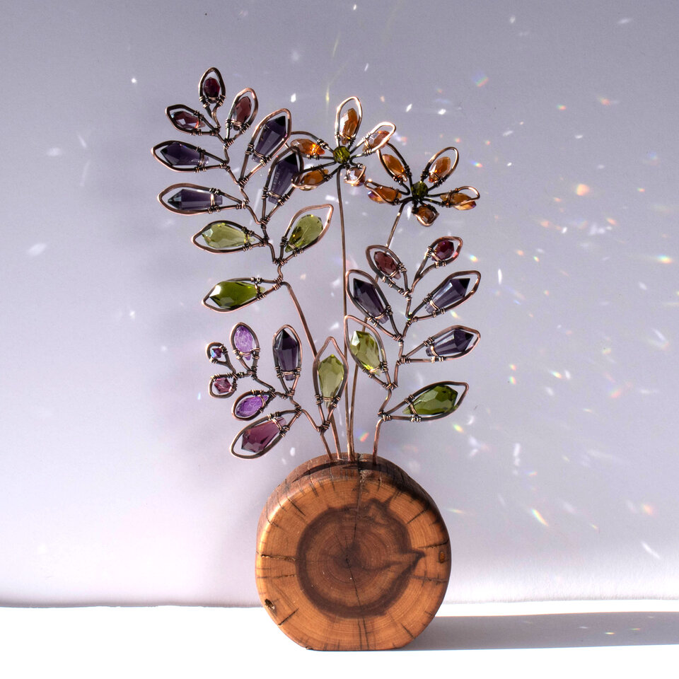 WHIMSICAL CRYSTAL FLOWERS & LEAVES ON A LOG SLICE ... WINDOWSILL SUNCATCHER