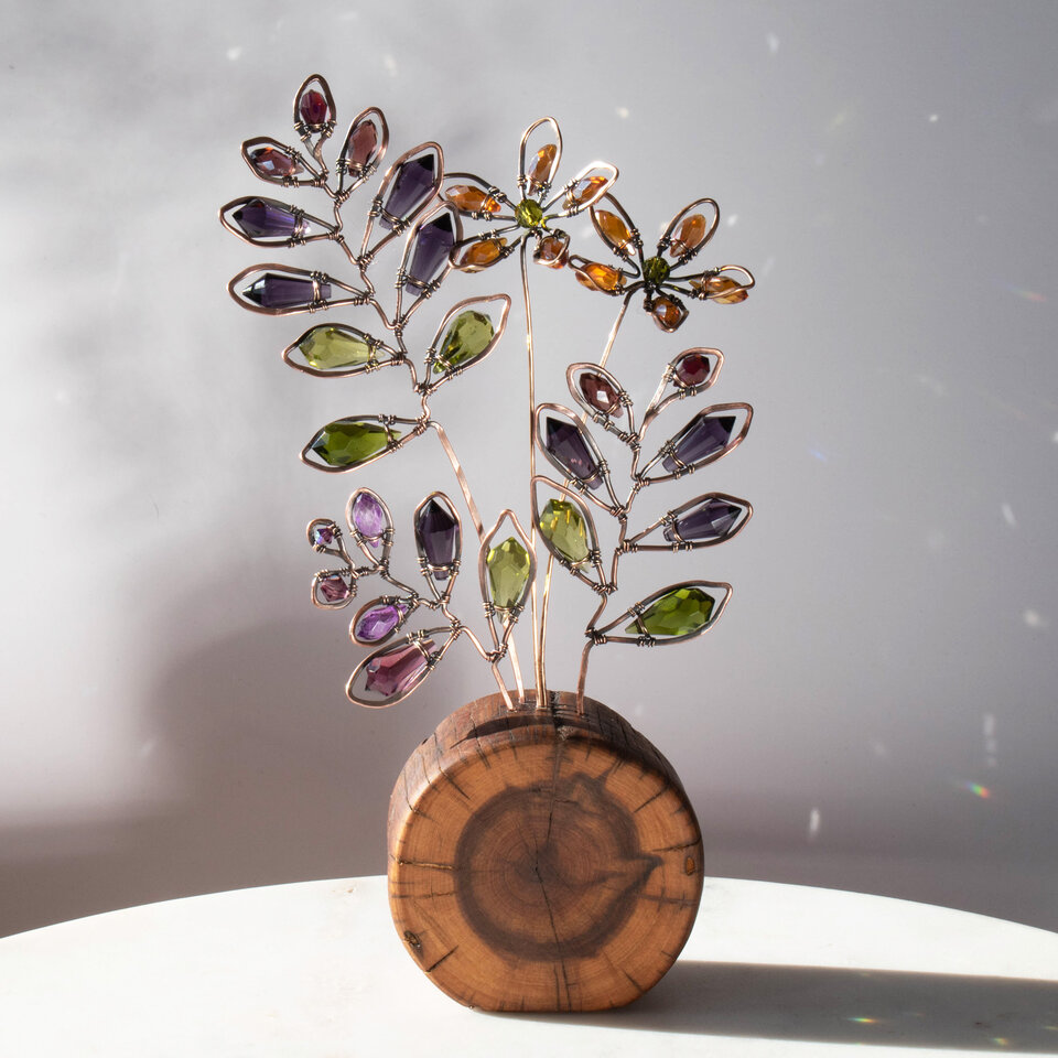 WHIMSICAL CRYSTAL FLOWERS & LEAVES ON A LOG SLICE ... WINDOWSILL SUNCATCHER