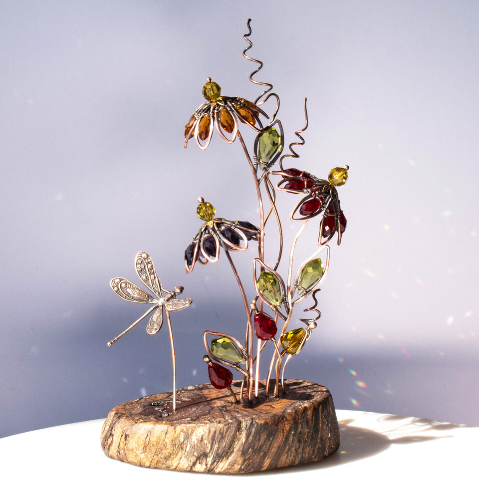 SOLD .... ECHINACEA (CONEFLOWER) BOUQUET WIITH A DRAGONFLY ON A WOOD SLICE  ... WINDOWSILL SUNCATCHER .... IKEBANA STYLE