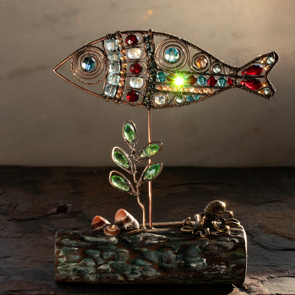FISH, BRASS OCTOPUS AND SHELLS ON DRIFTWOOD WITH SWAROVSKI AND AUSTRIAN CRYSTALS ....  WINDOWSILL SUNCATCHER