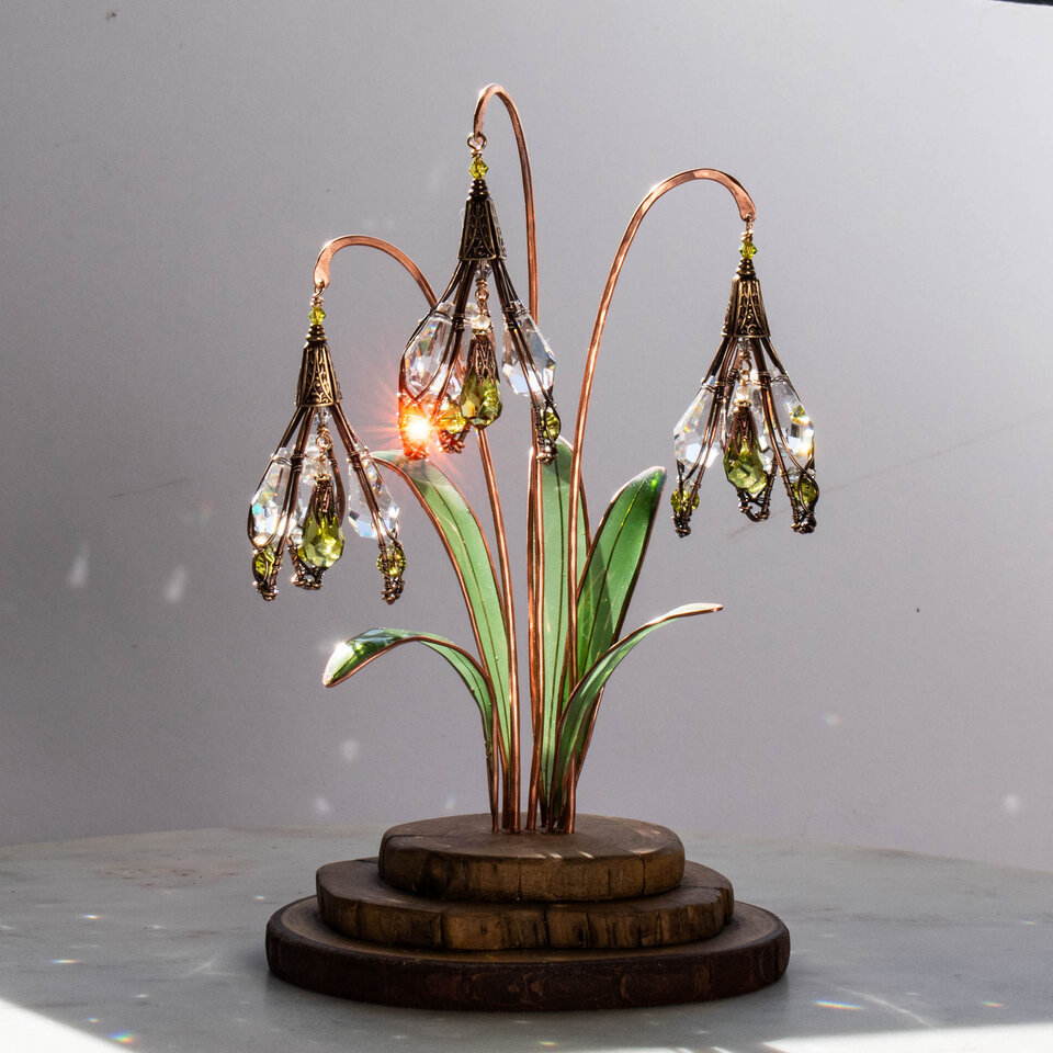 'RESERVED" BOUQUET OF CRYSTAL SNOWDROPS WITH RESIN LEAVES ON A WOOD SLICE STAND  ... IKEBANA INSPIRED WINDOWSILL SUNCATCHER