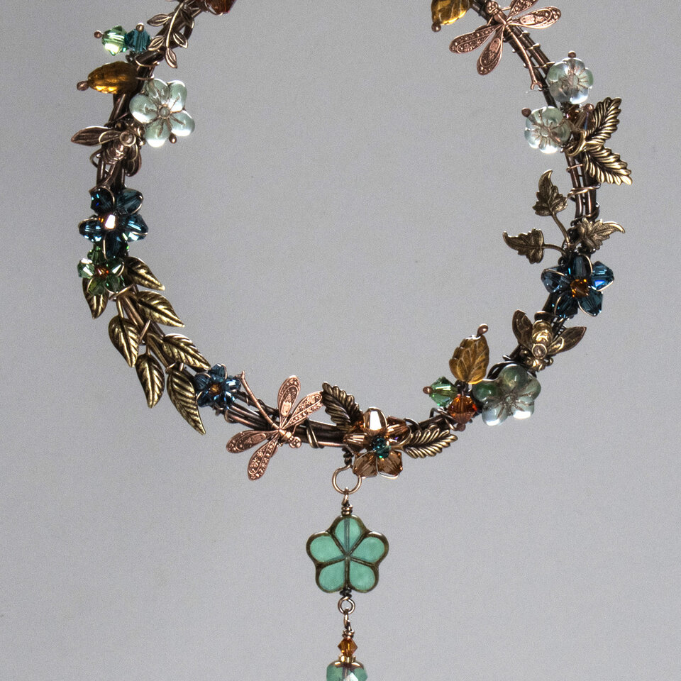 BEE & DRAGONFLY WREATH SWAROVSKI CRYSTAL WINDOW SUNCATCHER IN MIXED METALS