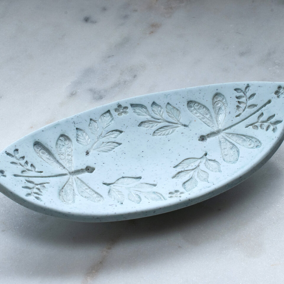 CURVED MARQUISE DRAGONFLY RING DISH