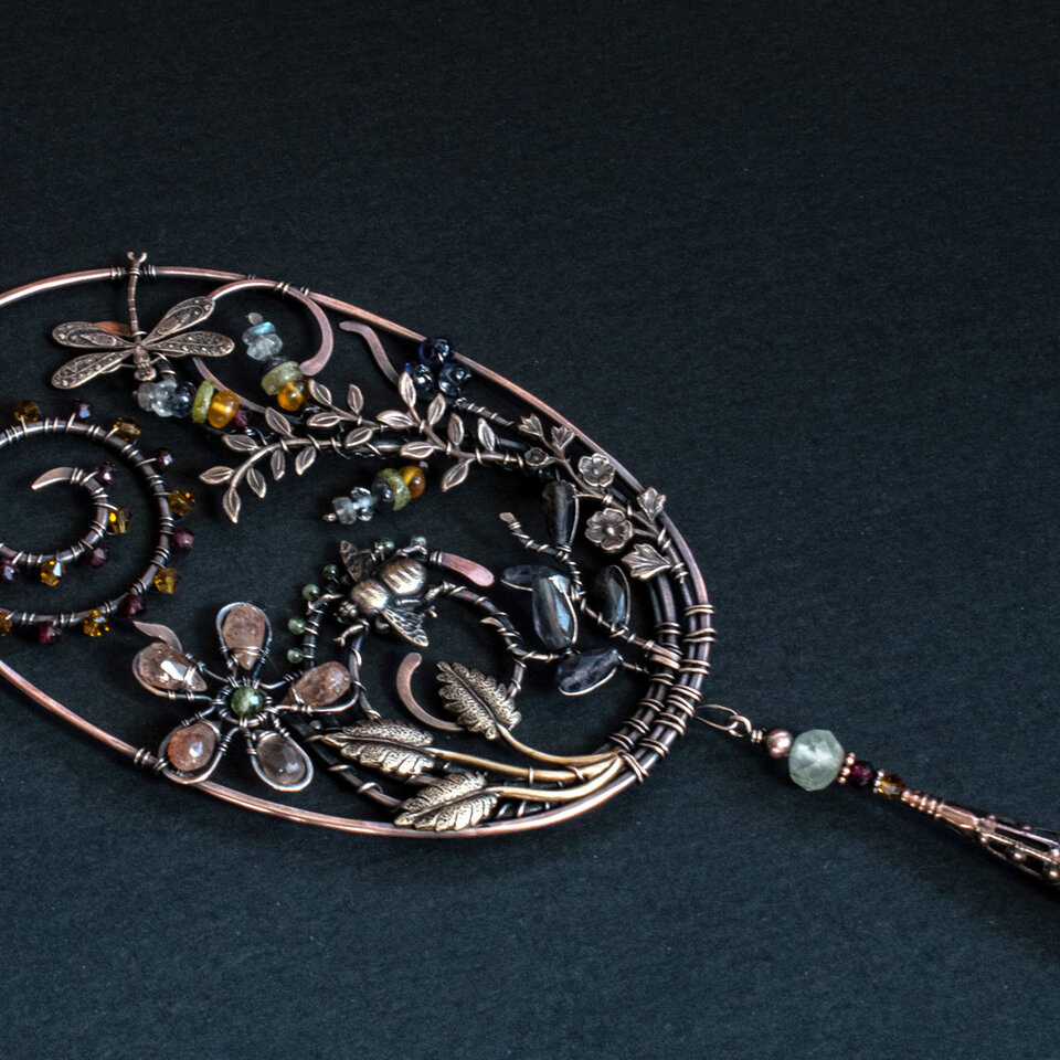 DRAGONFLY & BEE GEMSTONE WINDOW SUNCATCHER IN MIXED METALS WITH A SWAROVSKI CRYSTAL PENDANT