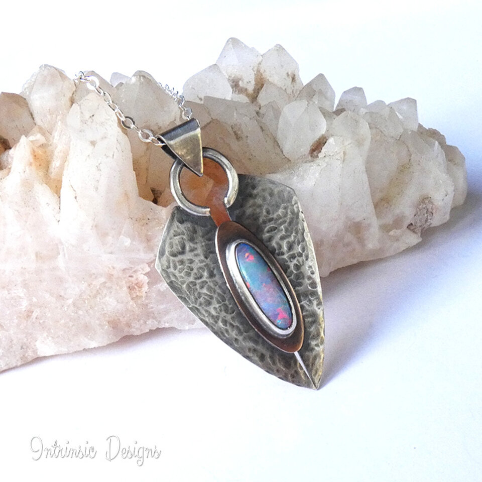 OPAL & STERLING SILVER PENDANT NECKLACE