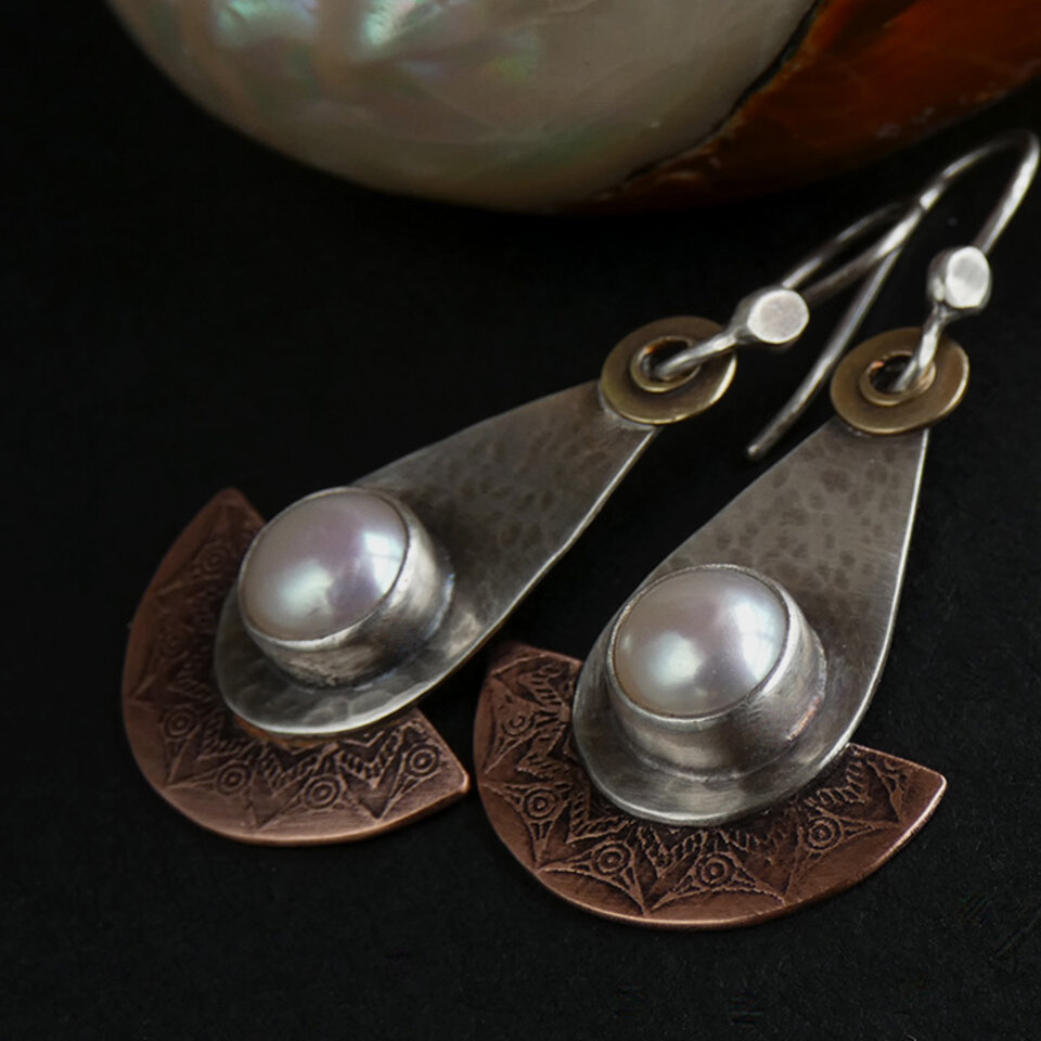 CREAMY FRESHWATER PEARL STERLING SILVER & ETCHED COPPER RETRO EARRINGS WITH STERLING SILVER EAR WIRES