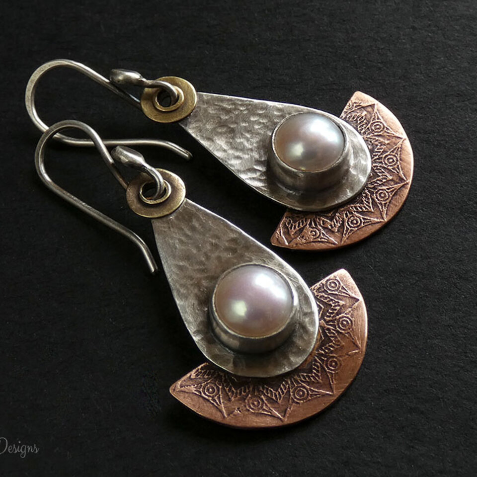 CREAMY FRESHWATER PEARL STERLING SILVER & ETCHED COPPER RETRO EARRINGS WITH STERLING SILVER EAR WIRES