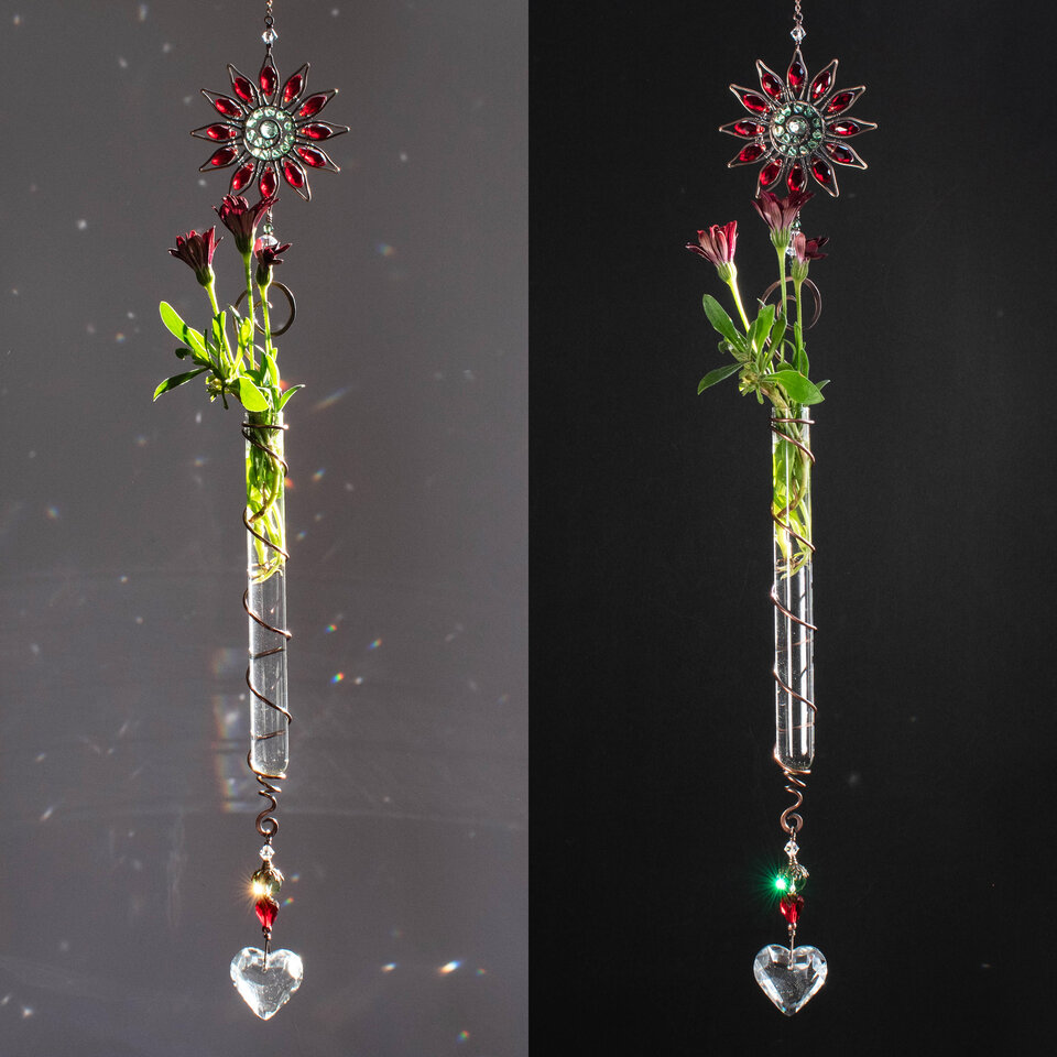 RED SUNFLOWER DECORATIVE PROPAGATION / BUD VASE CRYSTAL SUNCATCHER