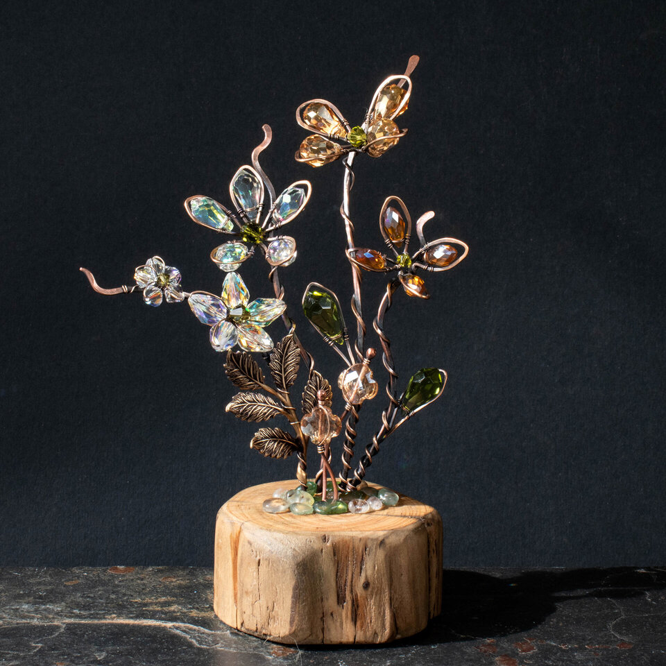 BOUQUET OF CRYSTAL FLOWERS ON A WOOD SLICE * WINDOWSILL SUNCATCHER * IKEBANA STYLE