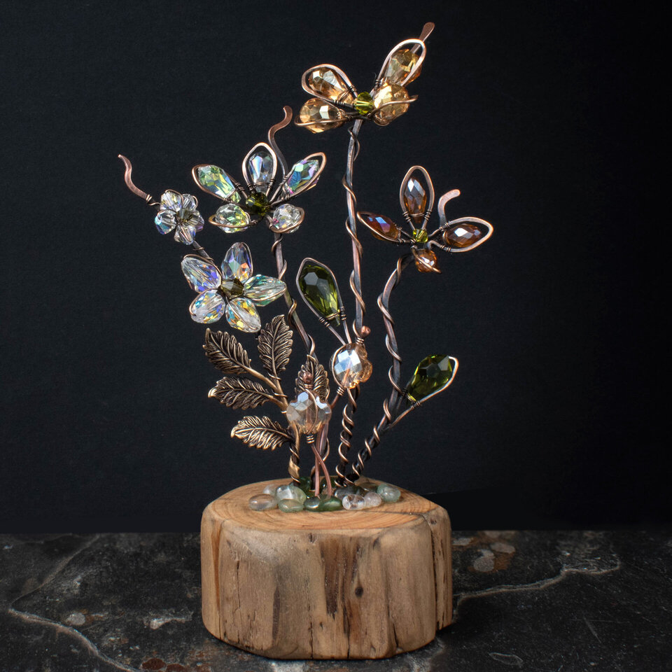 BOUQUET OF CRYSTAL FLOWERS ON A WOOD SLICE * WINDOWSILL SUNCATCHER * IKEBANA STYLE