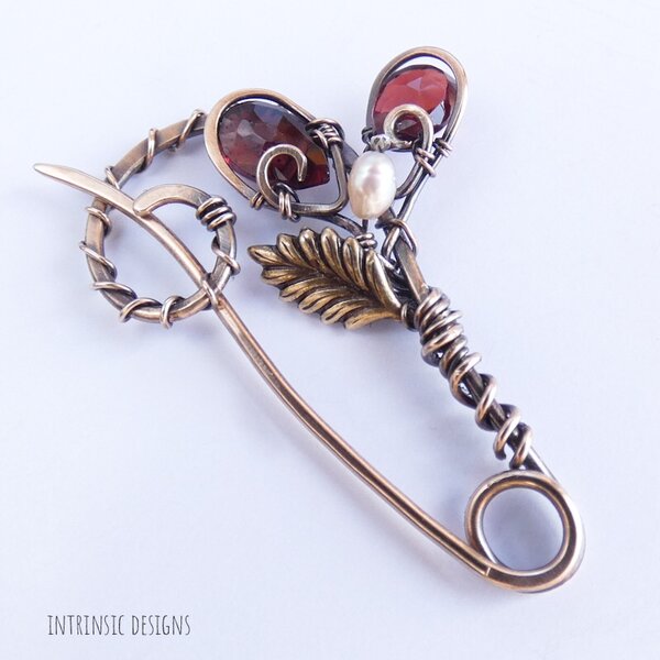 GARNET WITH PEARL BROOCH / SHAWL PIN/ SWEATER PIN