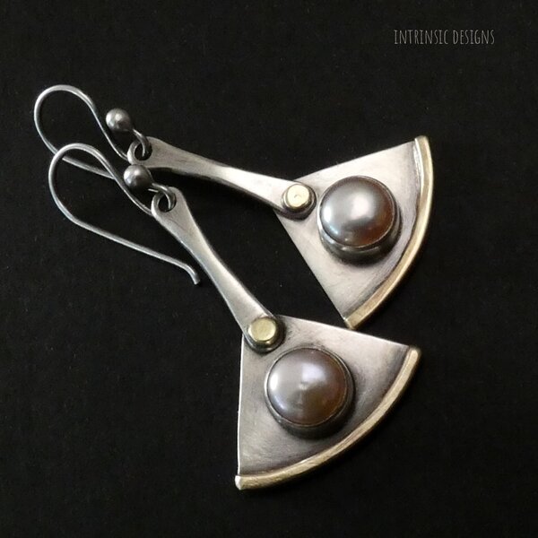 PINK FRESHWATER PEARL STERLING SILVER RETRO EARRINGS WITH 935 ARGENTIUM SILVER EAR WIRES