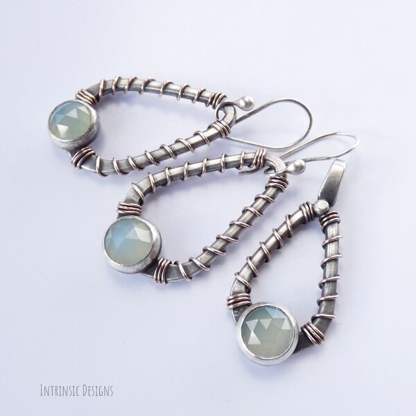 SEAFOAM  CHALCEDONY STERLING SILVER EARRINGS WITH MATCHING PENDANT