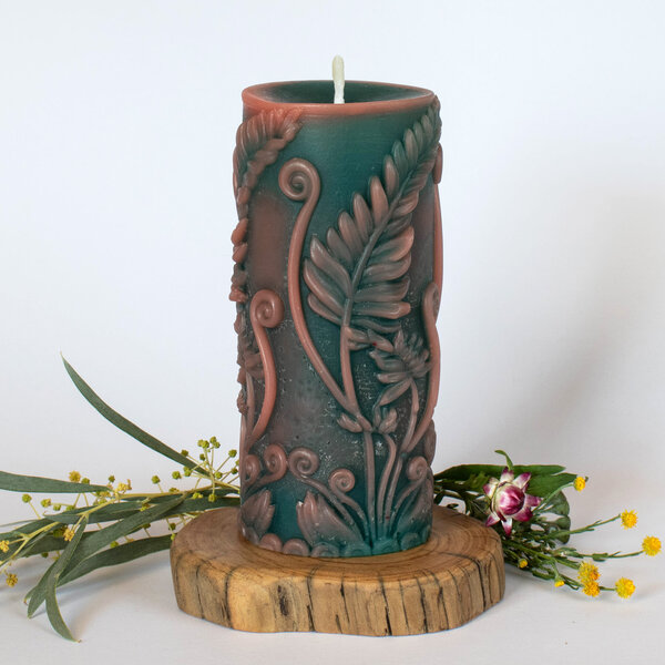 BEESWAX FERN PILLAR CANDLE WITH A STRINGYBARK WOOD SLICE PLATE