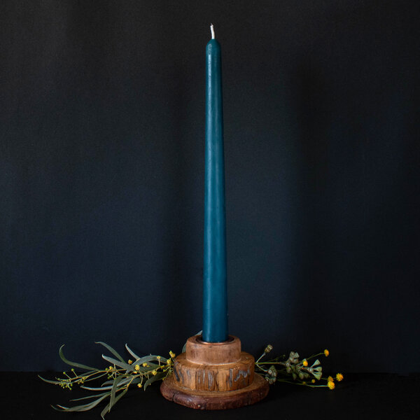 LAYERED  EUCALYPTUS & PINE CANDLE HOLDER WITH AN OCEAN BLUE BEESWAX TAPER CANDLE
