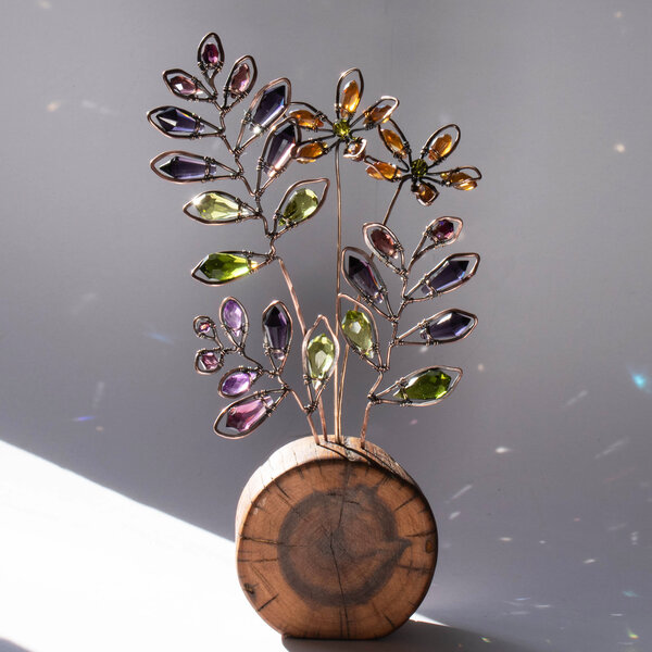 WHIMSICAL CRYSTAL FLOWERS & LEAVES ON A LOG SLICE ... WINDOWSILL SUNCATCHER