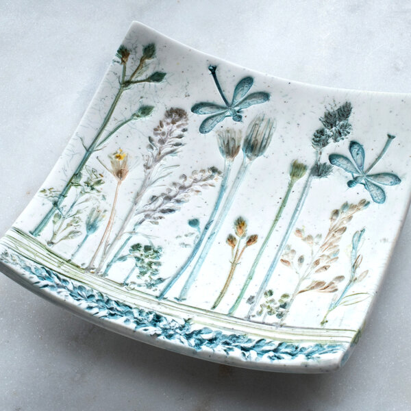 SQUARE CURVED WILDFLOWER DRAGONFLY RING DISH