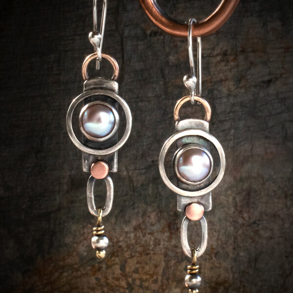 SILVERY PINK FRESHWATER PEARL STERLING SILVER EARRINGS