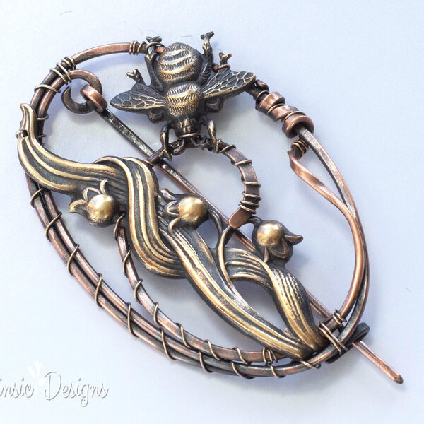 BEE AND LILY OF THE VALLEY OVAL SHAWL PIN / SWEATER PIN WITH MIXED METALS