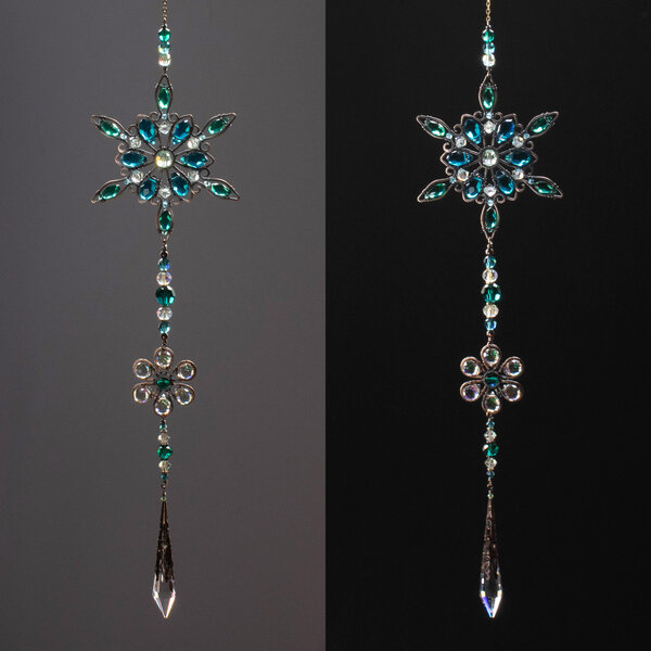 MANDALA  & FLOWER CRYSTAL WINDOW SUNCATCHER IN BRONZE WITH A VINTAJ MEDALLION