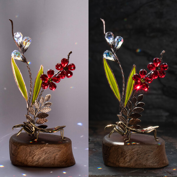 CRYSTAL FLOWERS WITH A BRASS PRAYING MANTIS ON A SLICE OF DRIFTWOOD ... WINDOWSILL SUNCATCHER