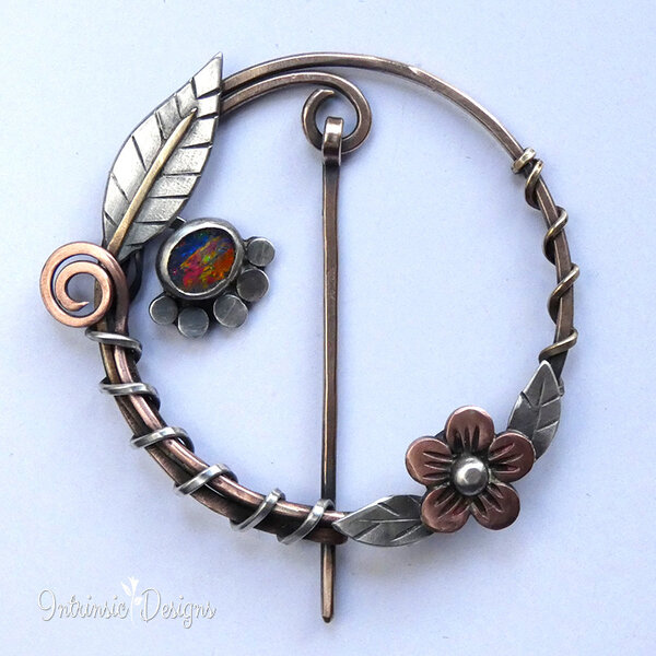 OPAL DOUBLET MIXED METAL CIRCLE BROOCH / SHAWL PIN