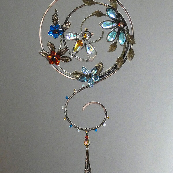 BUSY BEE SWAROVSKI CRYSTAL WINDOW SUNCATCHER IN MIXED METALS