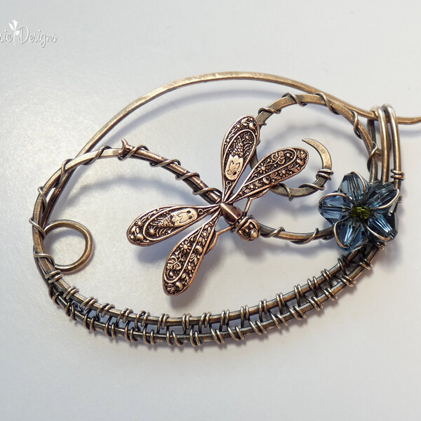 DRAGONFLY SHAWL PIN/ SWEATER PIN WITH A SWAROVSKI CRYSTAL FLOWER AND MIXED METALS