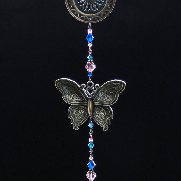 VINTAJ BUTTERFLY SWAROVSKI CRYSTAL WINDOW SUN CATCHER WITH MANDALA