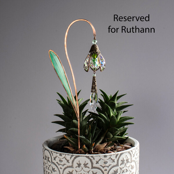 RESERVED FOR RUTHANN ....SNOWDROP DECORATIVE PLANT STAKE SUNCATCHER