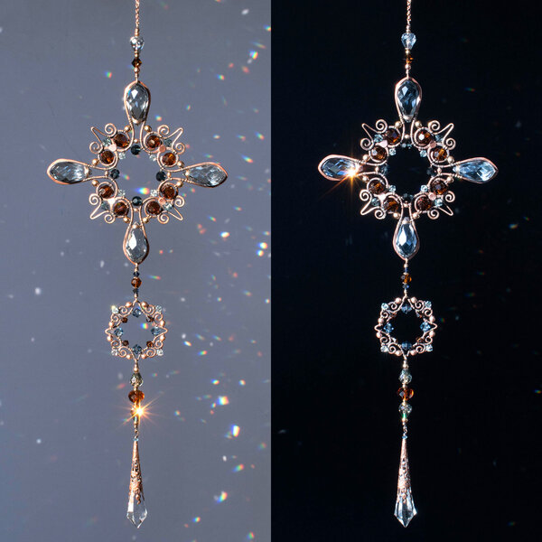 ORNATE VICTORIAN MANDALA STYLE CRYSTAL WINDOW SUNCATCHER IN BLUE & AMBER